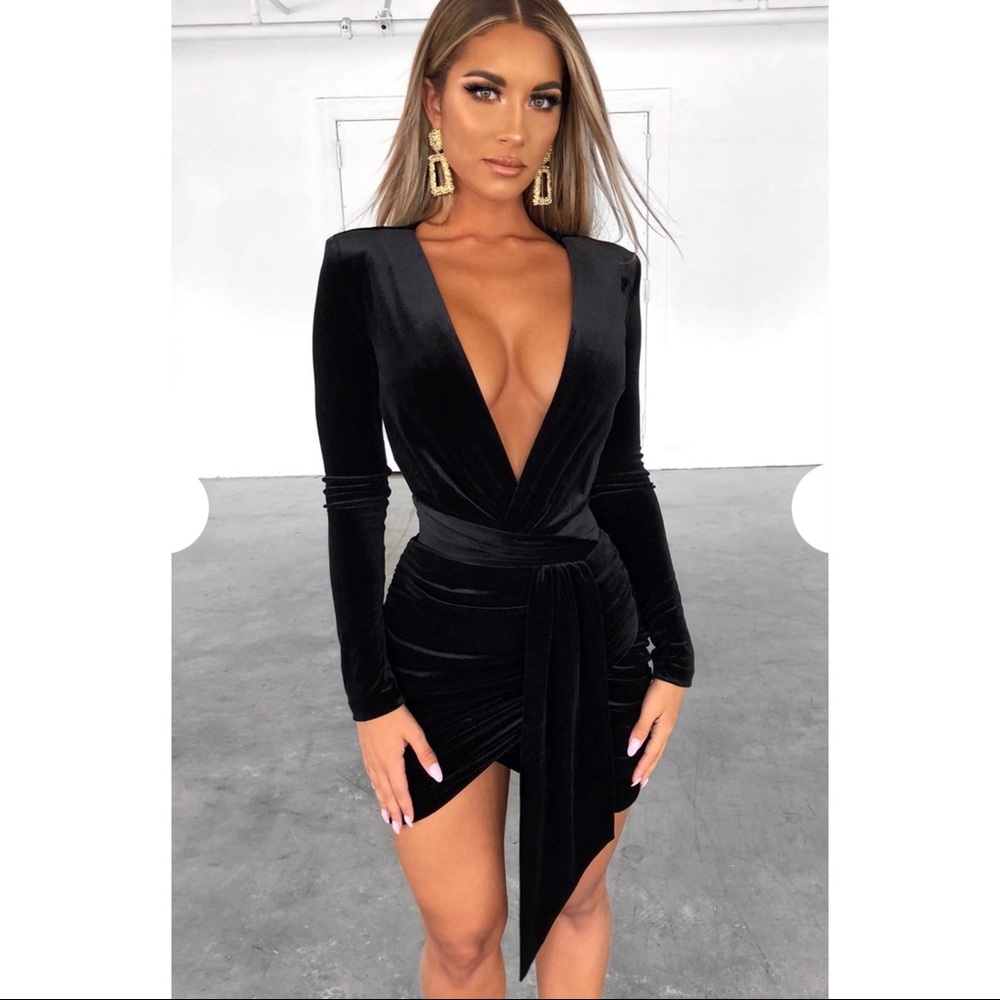 Amalia Mini Dress in black